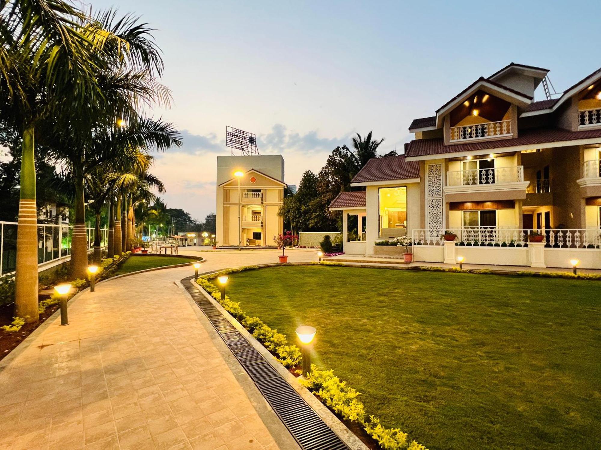 The Grand Leela Resort Khopoli Εξωτερικό φωτογραφία