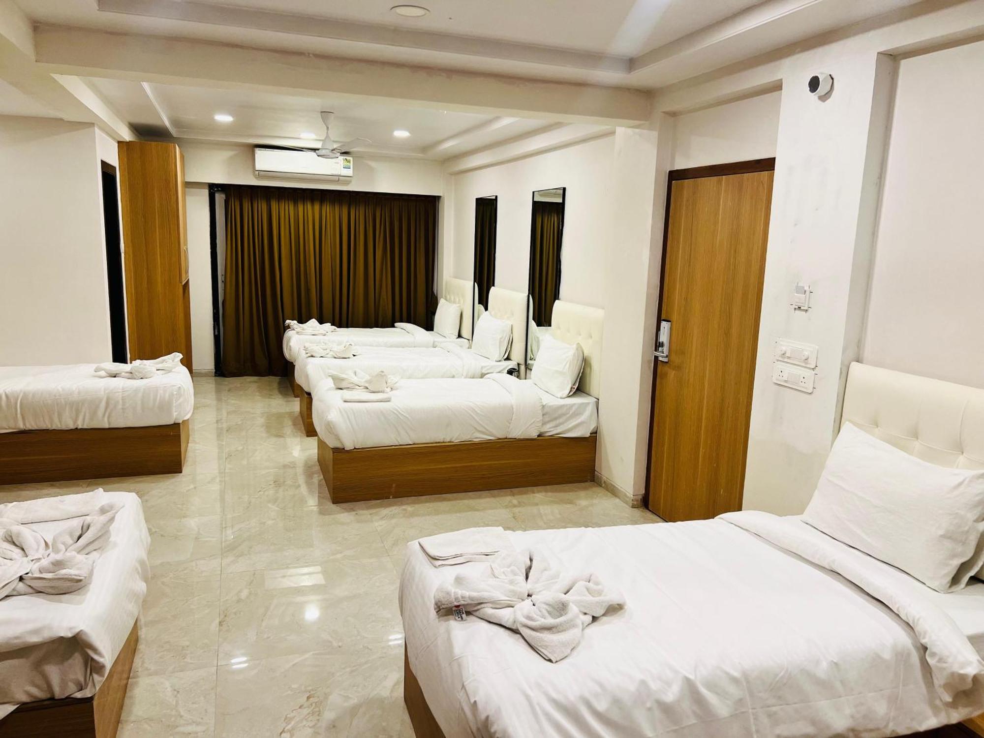 The Grand Leela Resort Khopoli Εξωτερικό φωτογραφία